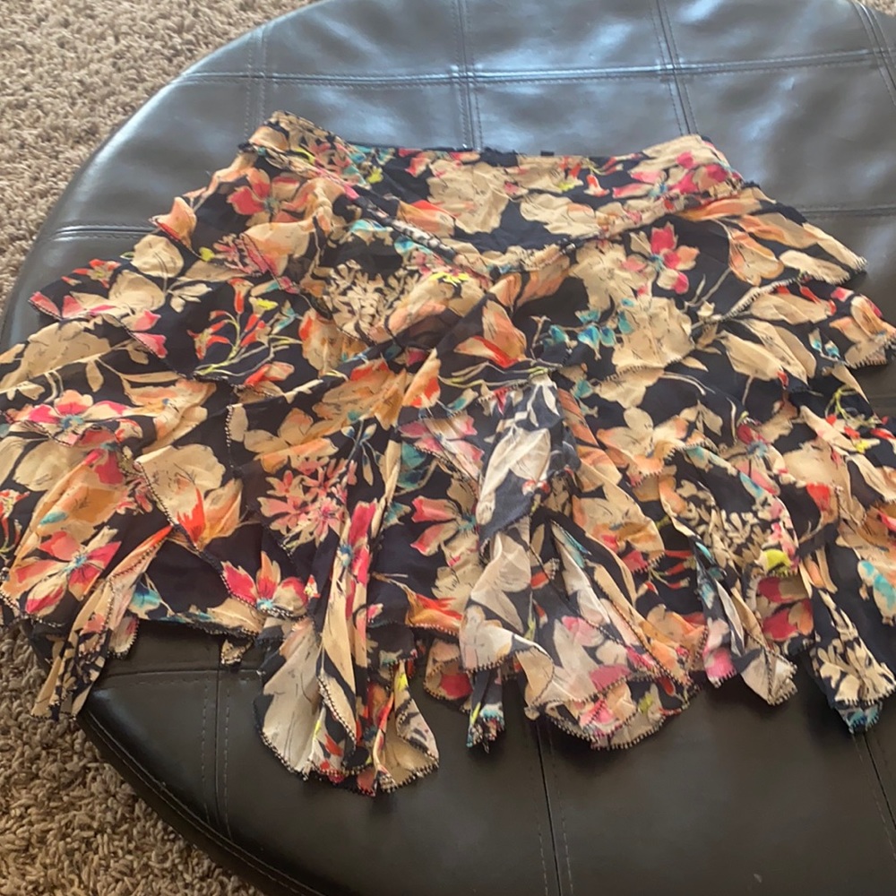 Love Sam floral tiered skirt size xs